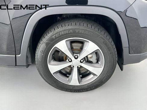 Used 2020 Jeep Cherokee Limited AWD/4WD image 37