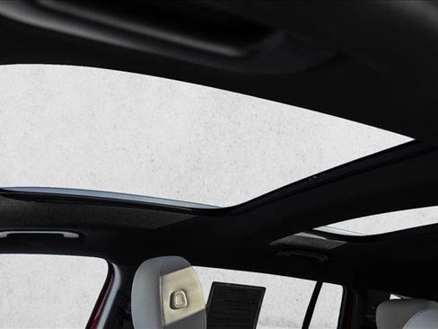 Certified 2026 Mercedes-Benz GLB 250 4MATIC image 22