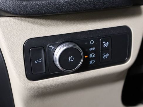 Used 2020 Ford Escape SEL FWD image 23