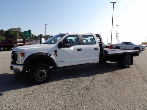 Used 2022 Ford F550 2WD Crew Cab Super Duty w/ Power Equipment Group image 3