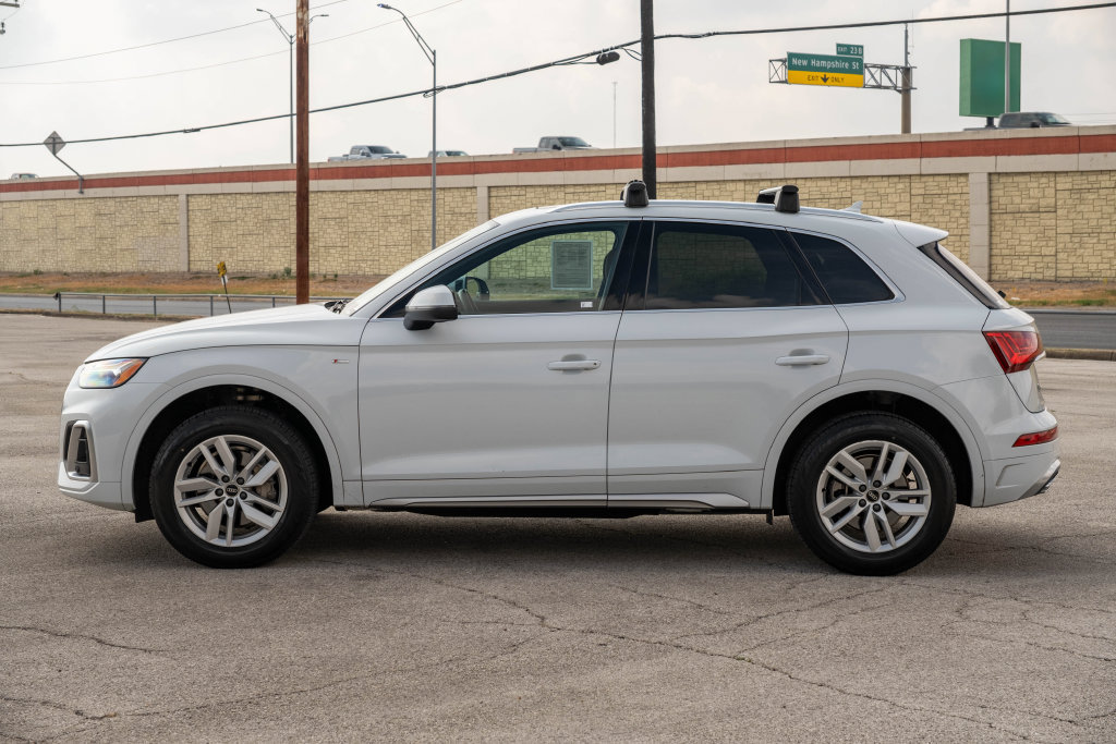 Used 2023 Audi Q5 2.0T Premium w/ Convenience Package AWD/4WD image 5
