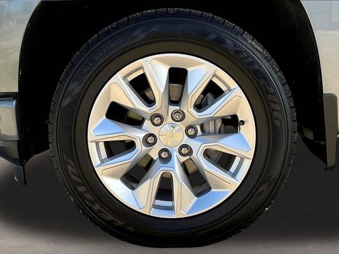 Used 2019 Chevrolet Silverado 1500 Custom w/ Custom Value Package image 33