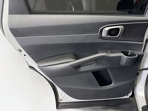 Used 2024 Kia Sorento S w/ Panoramic Sunroof Package image 26