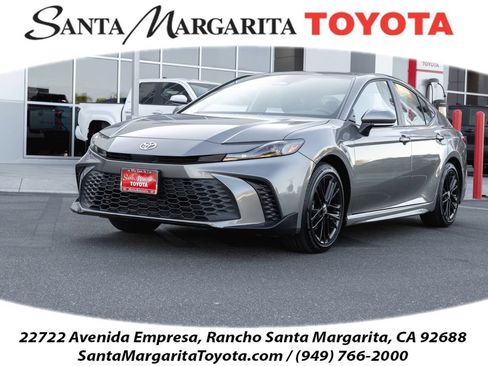 Used 2026 Toyota Camry SE w/ Convenience Package FWD image 1