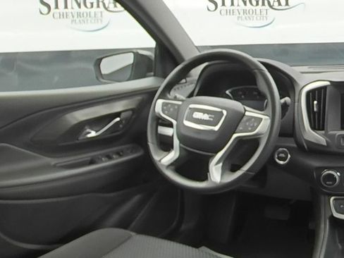 Used 2023 GMC Terrain SLE w/ Driver Convenience Package FWD image 16