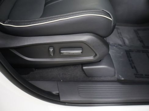 Used 2017 Honda Pilot Elite image 38