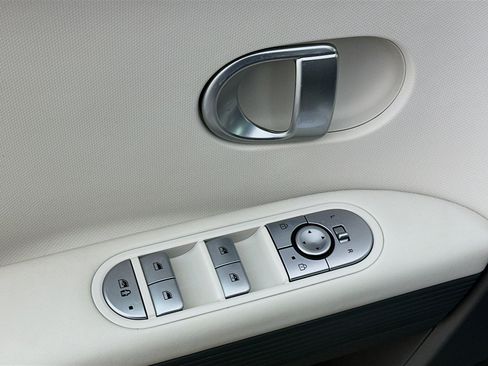 Used 2024 Hyundai Ioniq 5 SEL image 15