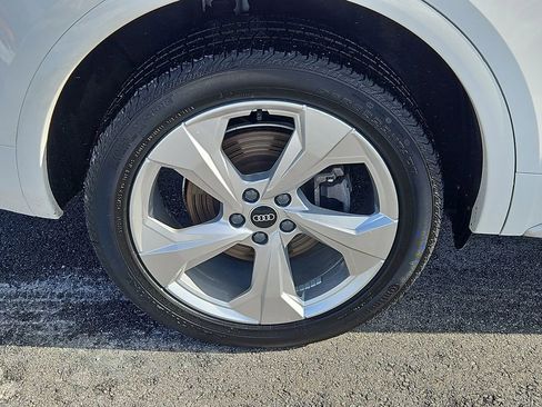 Used 2021 Audi Q5 Premium Plus image 9