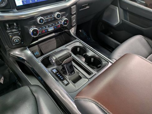 Used 2022 Ford F150 Lariat w/ Equipment Group 502A High image 13