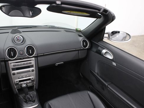 Used 2005 Porsche Boxster image 12