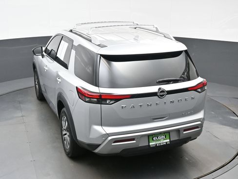 Used 2023 Nissan Pathfinder SL AWD/4WD image 38