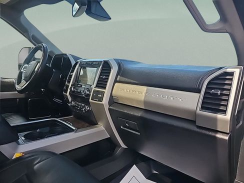 Used 2019 Ford F250 Lariat w/ Lariat Ultimate Package image 23