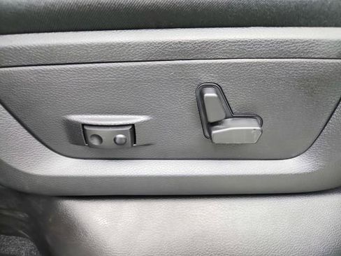 New 2025 RAM 2500 Limited image 32