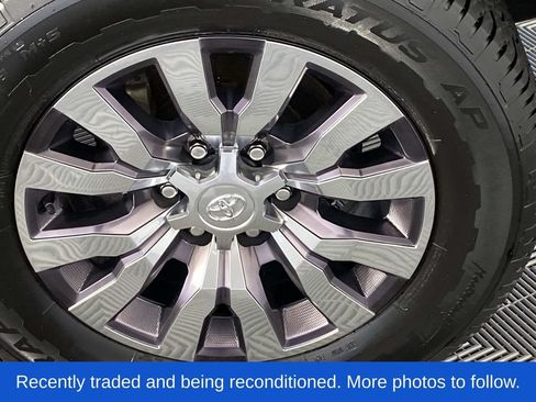 Used 2022 Toyota Tacoma Limited AWD/4WD image 31