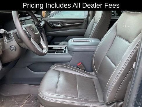 Used 2022 GMC Yukon Denali w/ Denali Premium Package AWD/4WD image 9