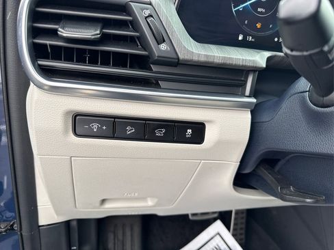 Used 2024 Kia Telluride SX Prestige w/ Towing Package image 40