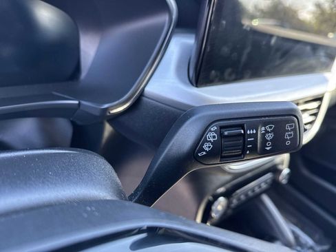 Used 2023 Ford Escape Platinum AWD/4WD image 25