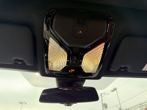 Used 2022 BMW 330i xDrive Sedan w/ Convenience Package image 18