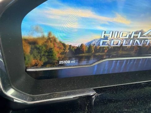 Used 2025 Chevrolet Silverado 3500 High Country w/ High Country Premium Package AWD/4WD image 5