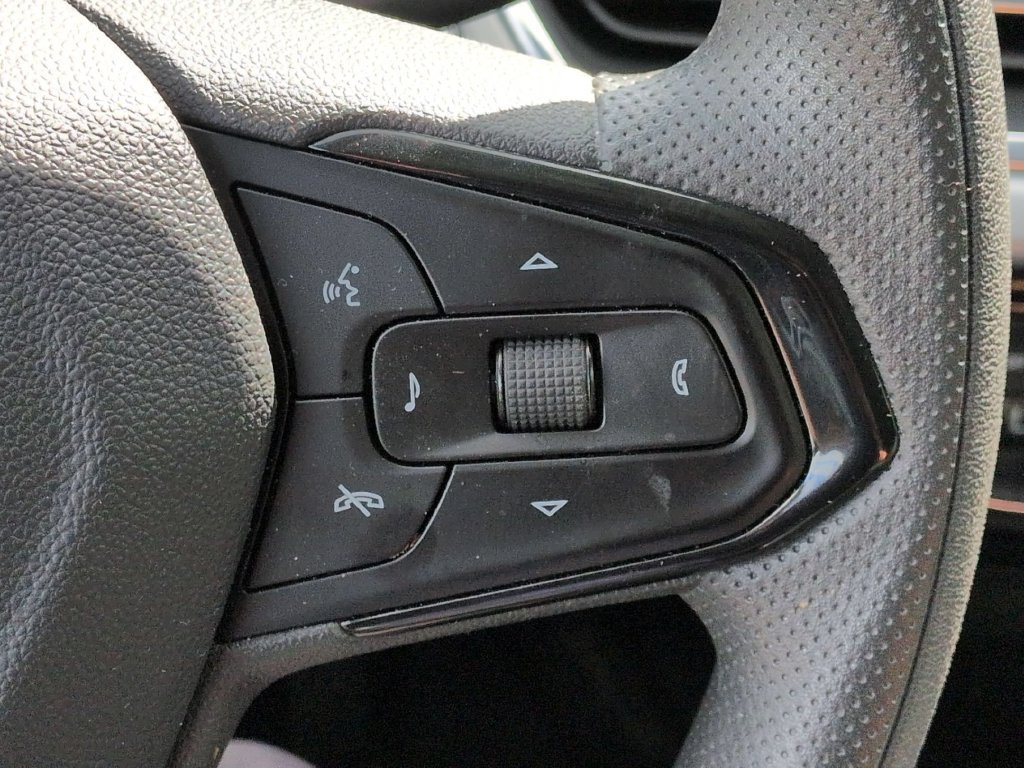 Used 2026 Chevrolet Trax LT FWD image 21