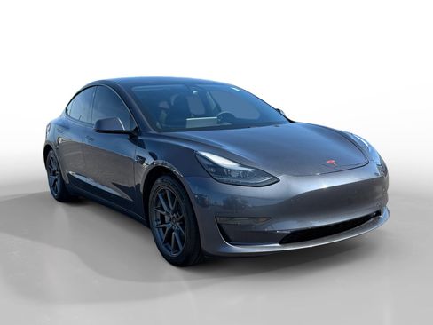 Used 2021 Tesla Model 3 Standard Range Plus image 7