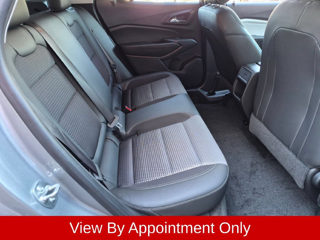 Used 2025 Chevrolet Trax LT w/ LT Convenience Package FWD image 27