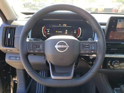 Used 2026 Nissan Pathfinder Platinum AWD/4WD image 22