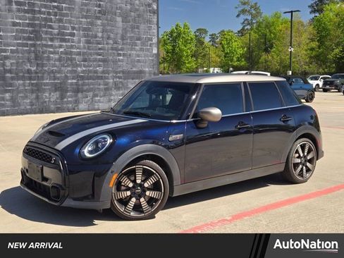 Used 2024 MINI Cooper S image 1
