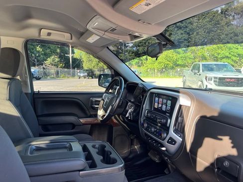 Used 2019 GMC Sierra 1500 SLE w/ SLE Value Package AWD/4WD image 38