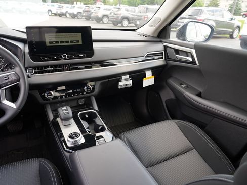 New 2026 Mitsubishi Outlander ES AWD/4WD image 21