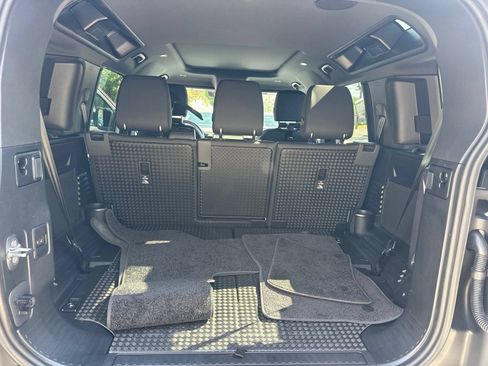 Certified 2026 Land Rover Defender 110 X-Dynamic SE AWD/4WD image 14