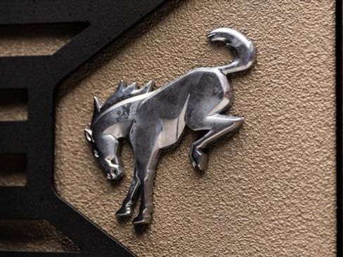 Used 2025 Ford Bronco Outer Banks image 9