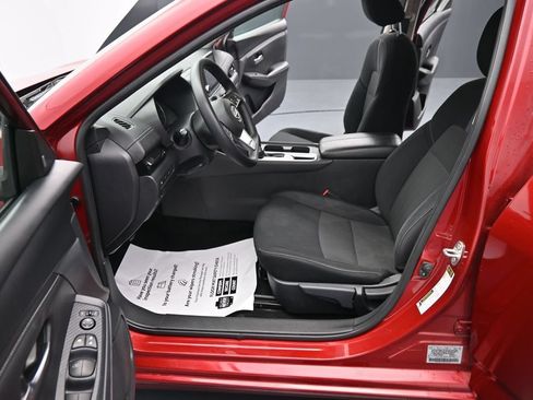 Used 2024 Nissan Sentra SV FWD image 17