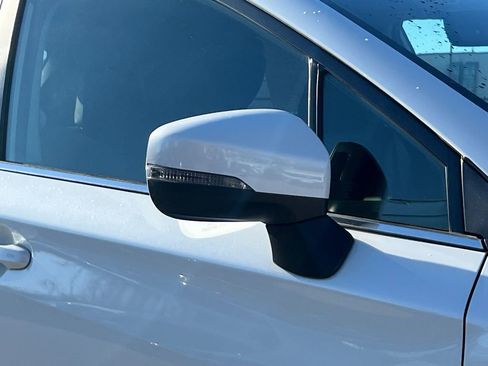 Certified 2022 Subaru Crosstrek 2.5i Limited w/ Moonroof Package 2 image 8