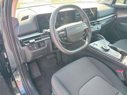 New 2026 Kia Sportage LX FWD image 20