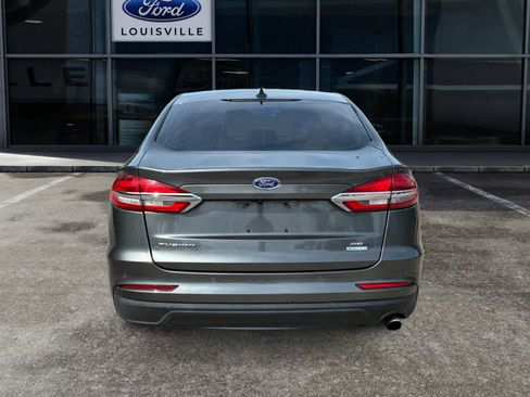 Used 2020 Ford Fusion SE FWD image 4