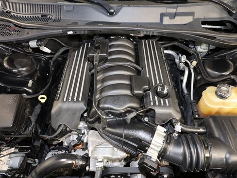 Used 2015 Dodge Challenger R/T Scat Pack RWD image 36