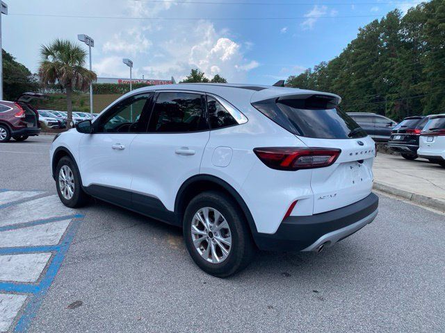 Used 2024 Ford Escape Active AWD/4WD image 4