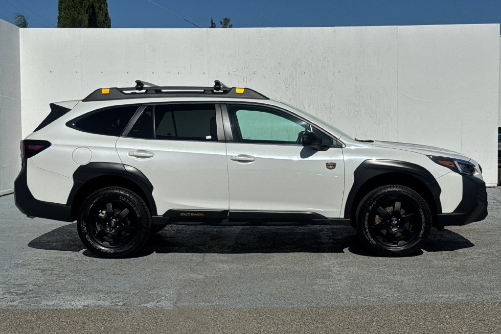 Used 2025 Subaru Outback Wilderness AWD/4WD image 2