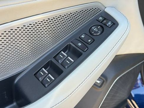 Used 2024 Acura MDX SH-AWD w/ Technology Package image 10