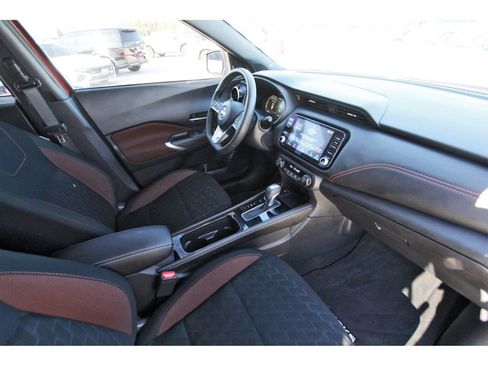 Used 2024 Nissan Kicks SR w/ Interior Electronics Package image 27
