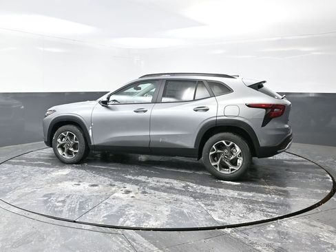 New 2026 Chevrolet Trax LT image 8