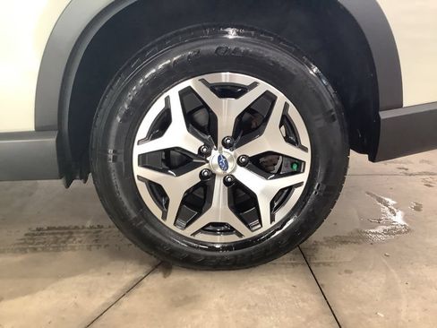 Used 2023 Subaru Forester Premium AWD/4WD image 26