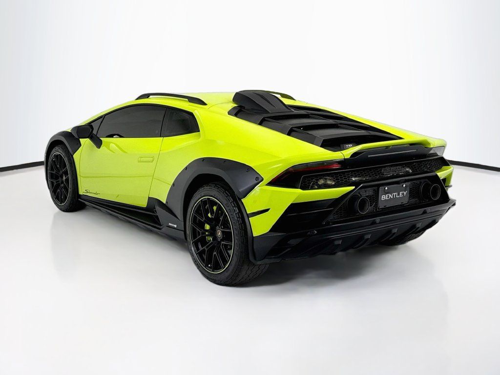 Used 2024 Lamborghini Huracan Sterrato AWD/4WD image 7