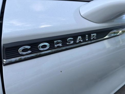 New 2026 Lincoln Corsair Premiere FWD image 8