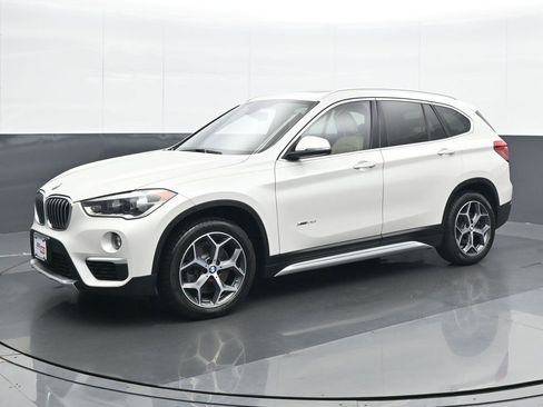 Used 2018 BMW X1 xDrive28i w/ Premium Package image 2