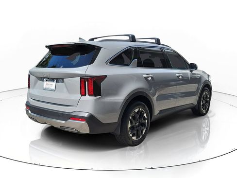 Certified 2026 Kia Sorento S FWD image 7