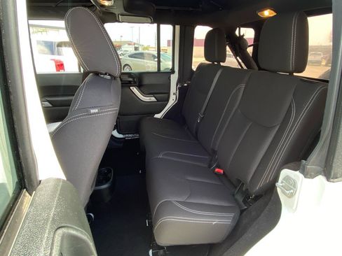Used 2017 Jeep Wrangler Unlimited Sahara AWD/4WD image 52