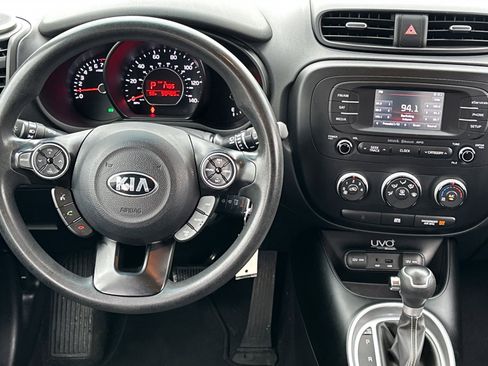 Used 2015 Kia Soul + image 13
