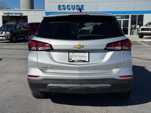 Used 2022 Chevrolet Equinox LT image 4